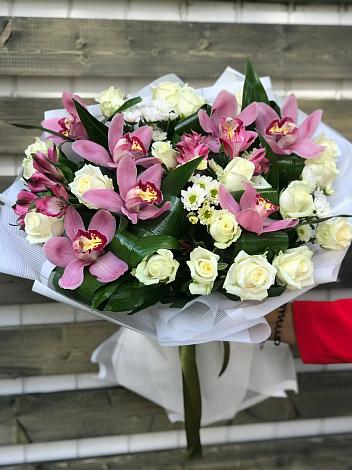 Букет цветов из: Розы и Хризантемы в Заволжье