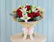 Букет цветов из:  Лилии и Розы в Заволжье