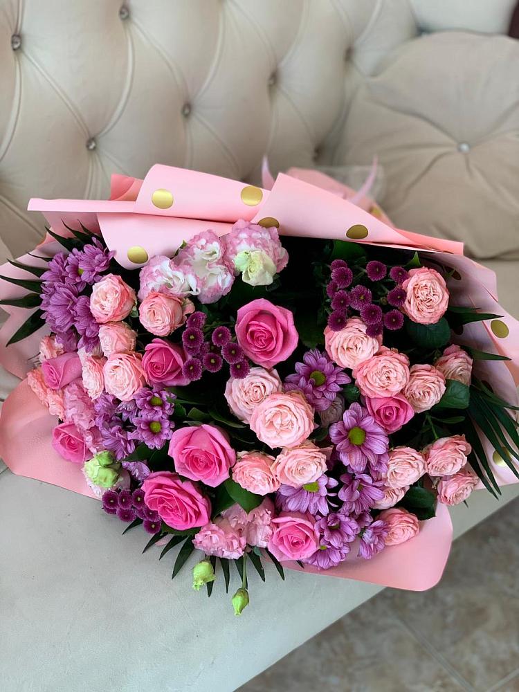 Букет цветов из: Хризантемы, Розы и Лизиантусы в Заволжье