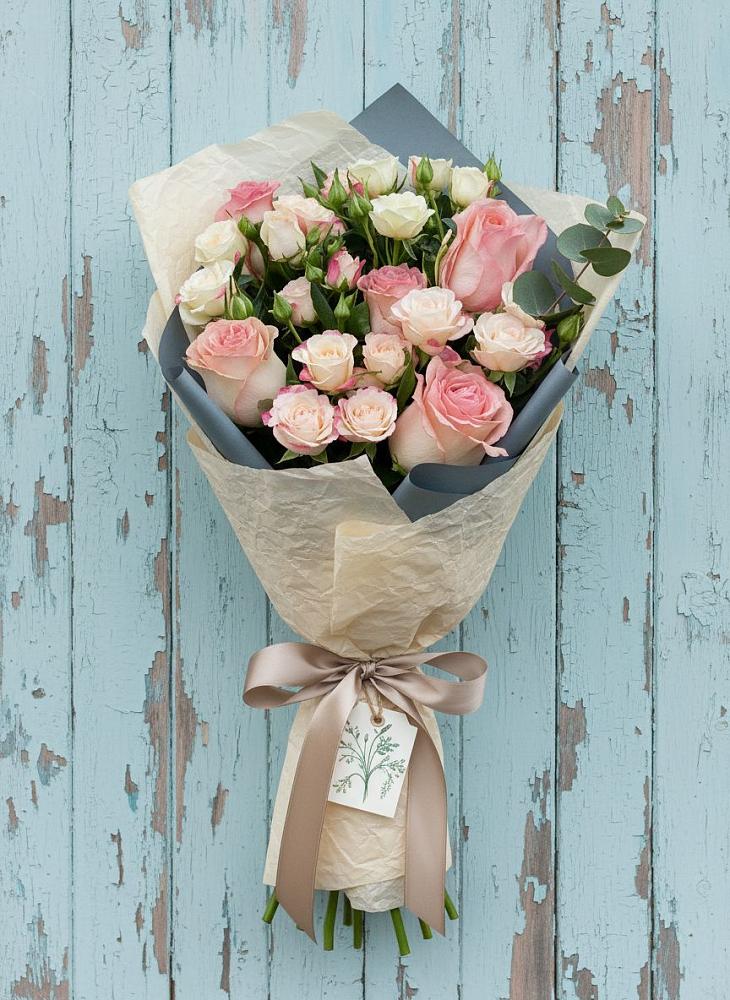 Букет цветов из: Розы в Заволжье