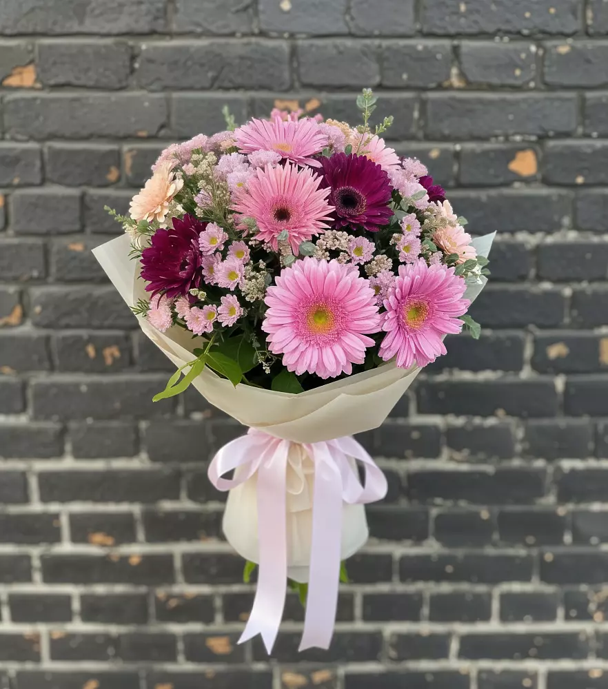 Букет цветов из: Герберы и Хризантемы в Заволжье
