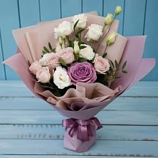 Букет цветов из:  Розы и Лизиантусы в Заволжье
