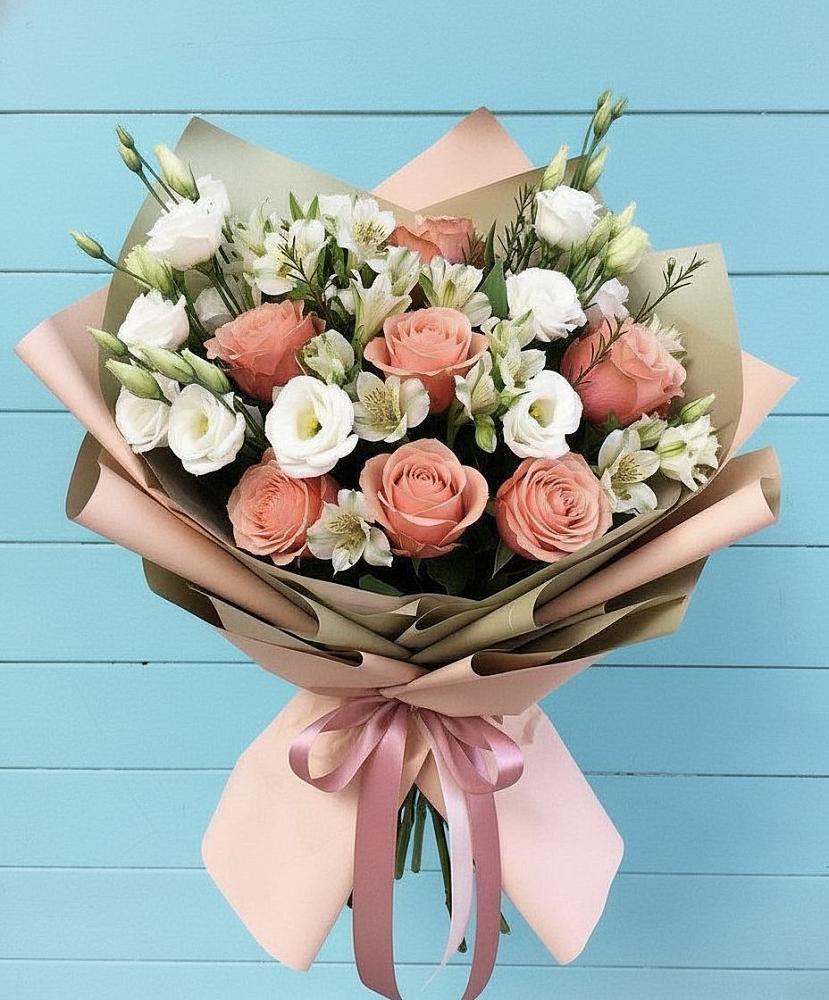 Букет цветов из: Розы, Альстромерии и Лизиантусы в Заволжье