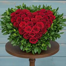 Цветочная композиция из Розы в виде сердца в Заволжье