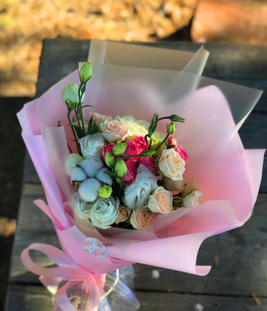 Букет цветов из: Розы и Лизиантусы в Заволжье