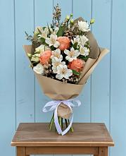 Букет цветов из:  Альстромерии, Лизиантусы, Розы и Хризантемы #REPLACE_PRED# Заволжье