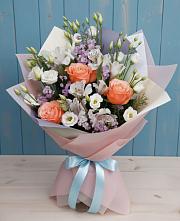 Букет цветов из:  Лизиантусы, Розы, Альстромерии и Гипсофила в Заволжье