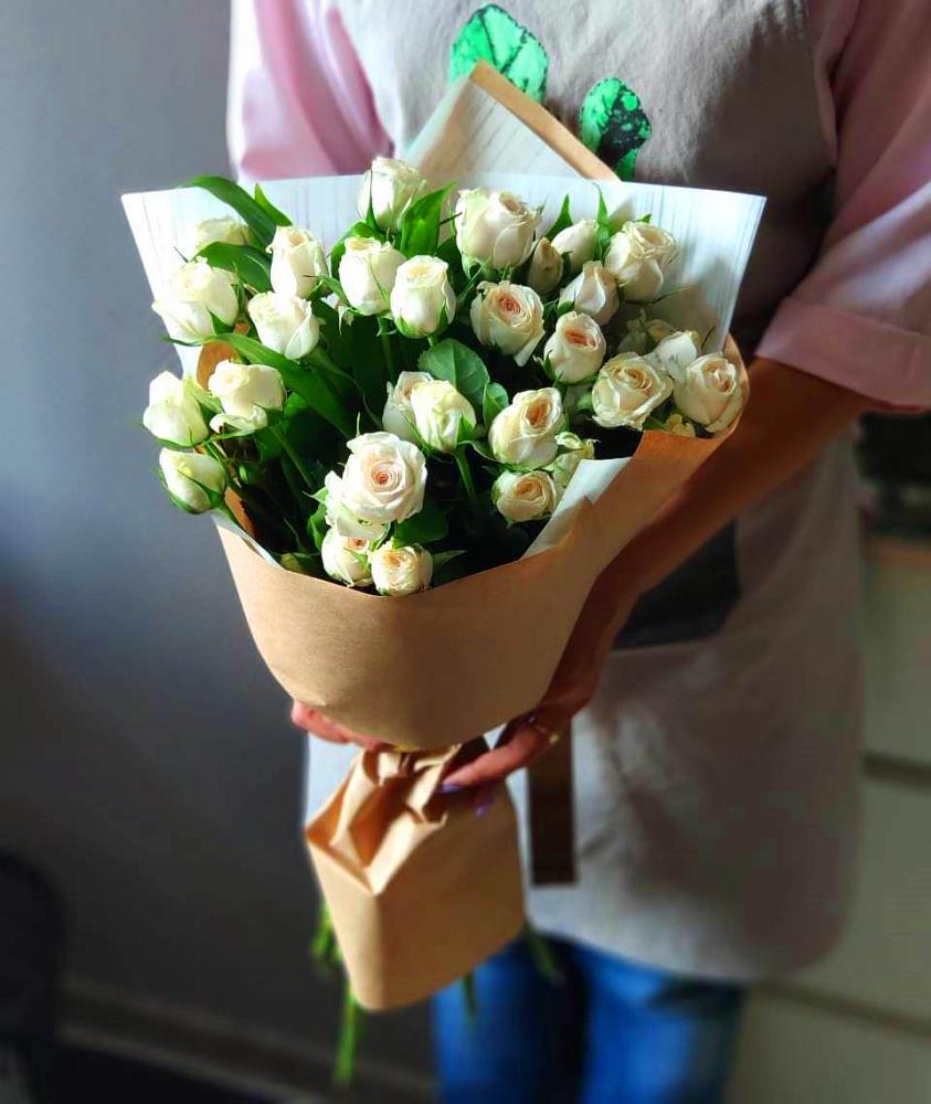 Букет цветов из: Розы в Заволжье