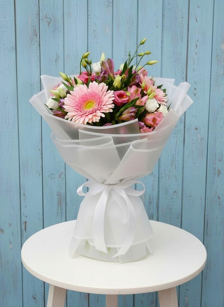 Букет цветов из: Герберы, Альстромерии и Лизиантусы в Заволжье