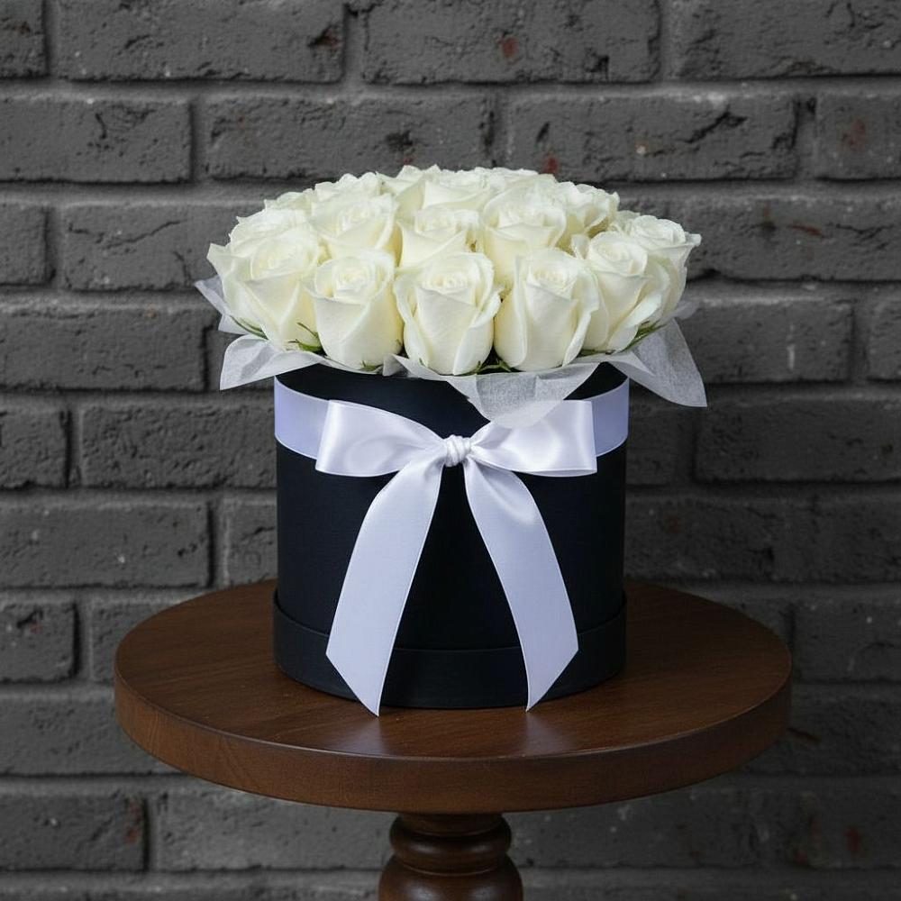 Цветочная композиция из Розы в шляпной коробке в Заволжье