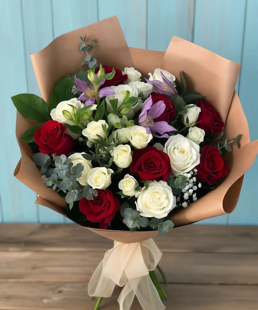Букет цветов из: Розы и Альстромерии в Заволжье