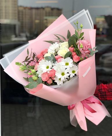 Букет цветов из: Розы, Лизиантусы и Хризантемы в Заволжье